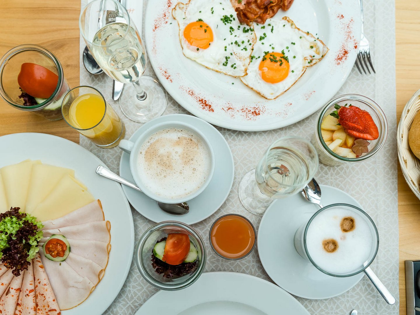 Hotel Sommer: Alle Öffnungszeiten auf einen Blick Hotel Sommer: Alle Öffnungszeiten auf einen Blick