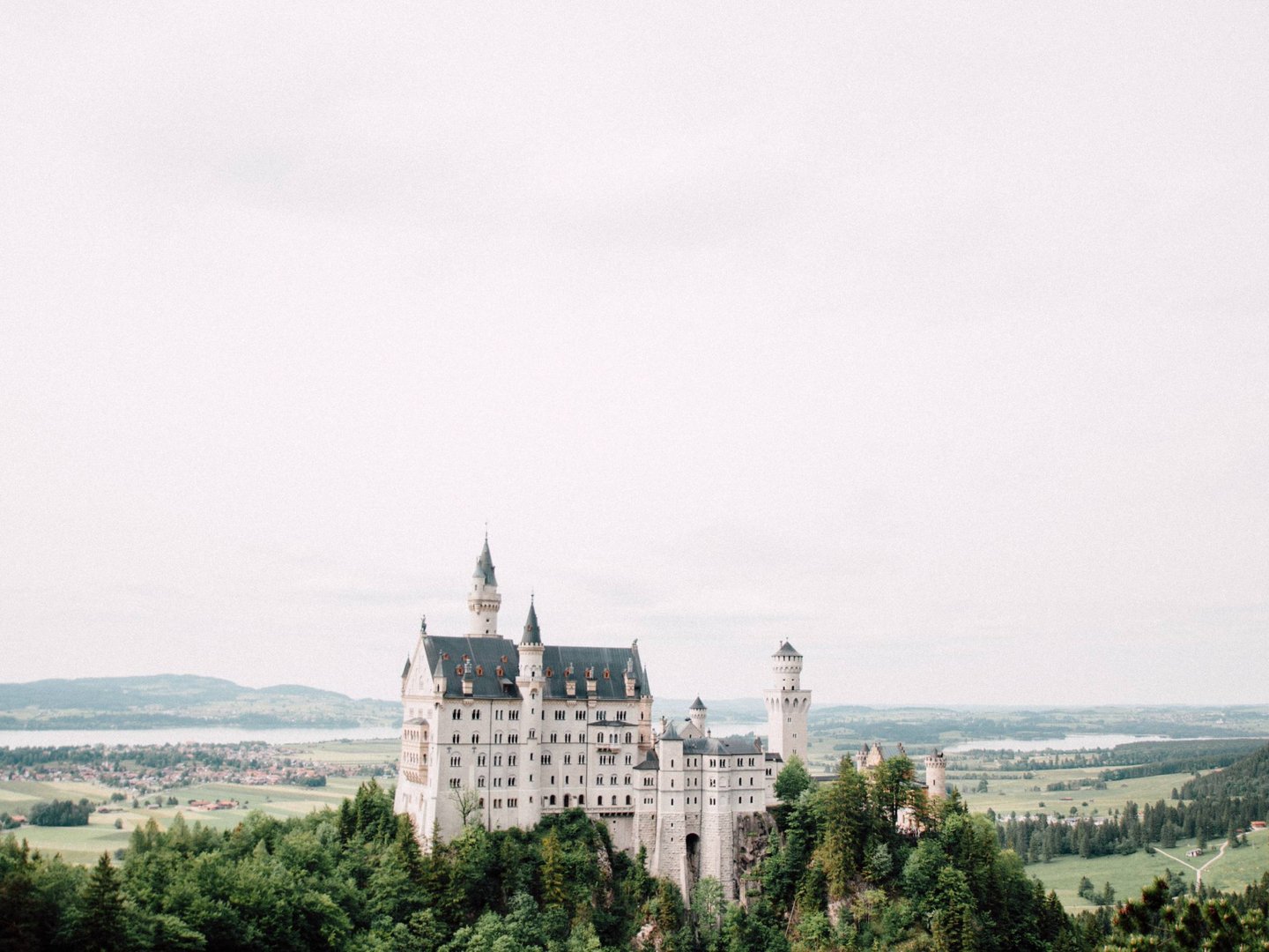 Das Märchenschloss Neuschwanstein beim Hotel Sommer Das Märchenschloss Neuschwanstein beim Hotel Sommer