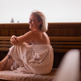 Anwendungen & Massagen | Hotel Sommer am Forggensee Anwendungen & Massagen | Hotel Sommer am Forggensee