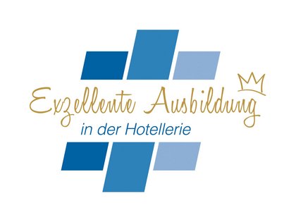 Allgäu mit Kindern: Hier finden Sie unsere Partnerlogos Logo mit blauen Rechtecken und Schrift Exzellente Ausbildung in der Hotellerie