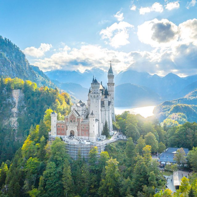 Das Festpielhaus am Forggensee direkt beim Hotel Sommer Das Festpielhaus am Forggensee direkt beim Hotel Sommer