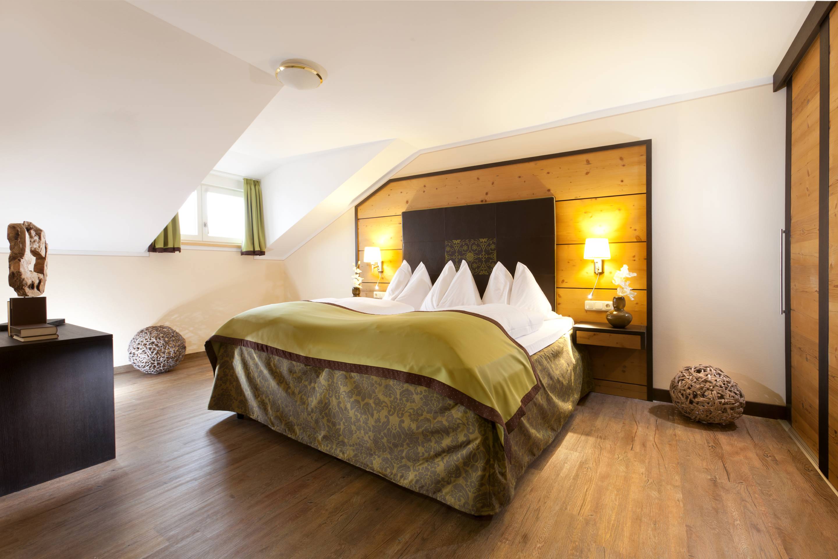 Die Suite im Wellnesshotel Sommer – Luxus in Allgäu! Die Suite im Wellnesshotel Sommer – Luxus in Allgäu!